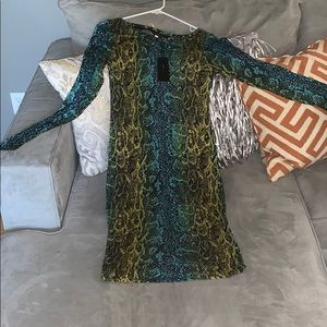 NWT- BCBG cute snake skin look dress
